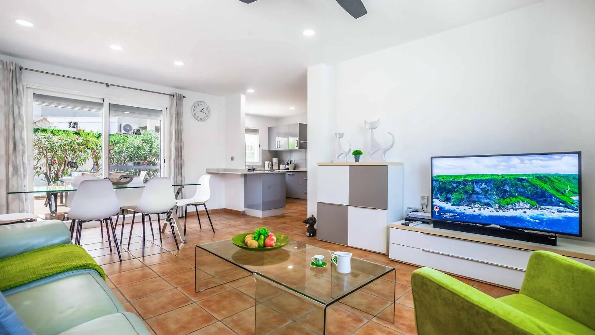 Villa Bonnie Коральео Испания
