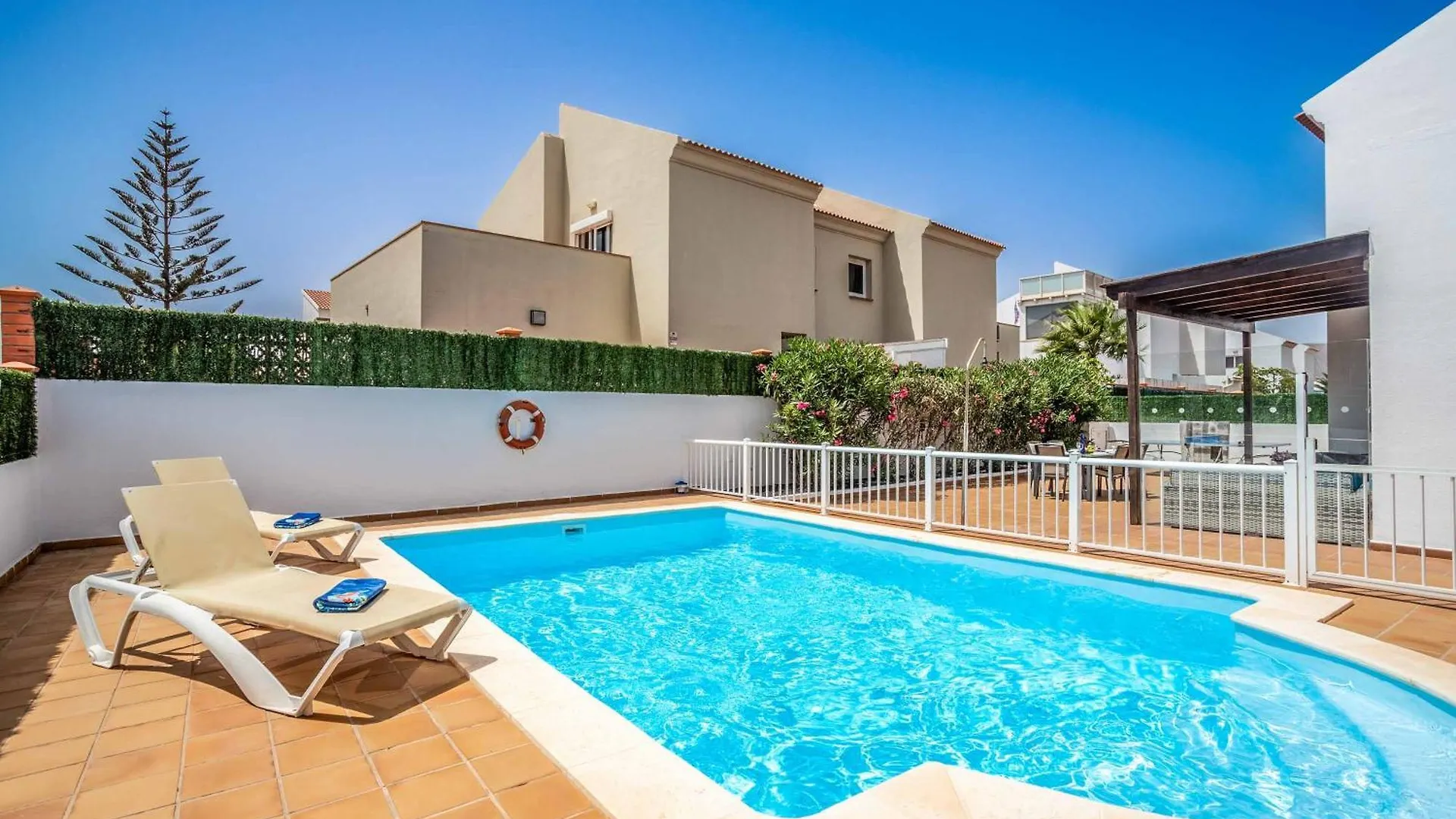 Villa Bonnie Коральео 0*,